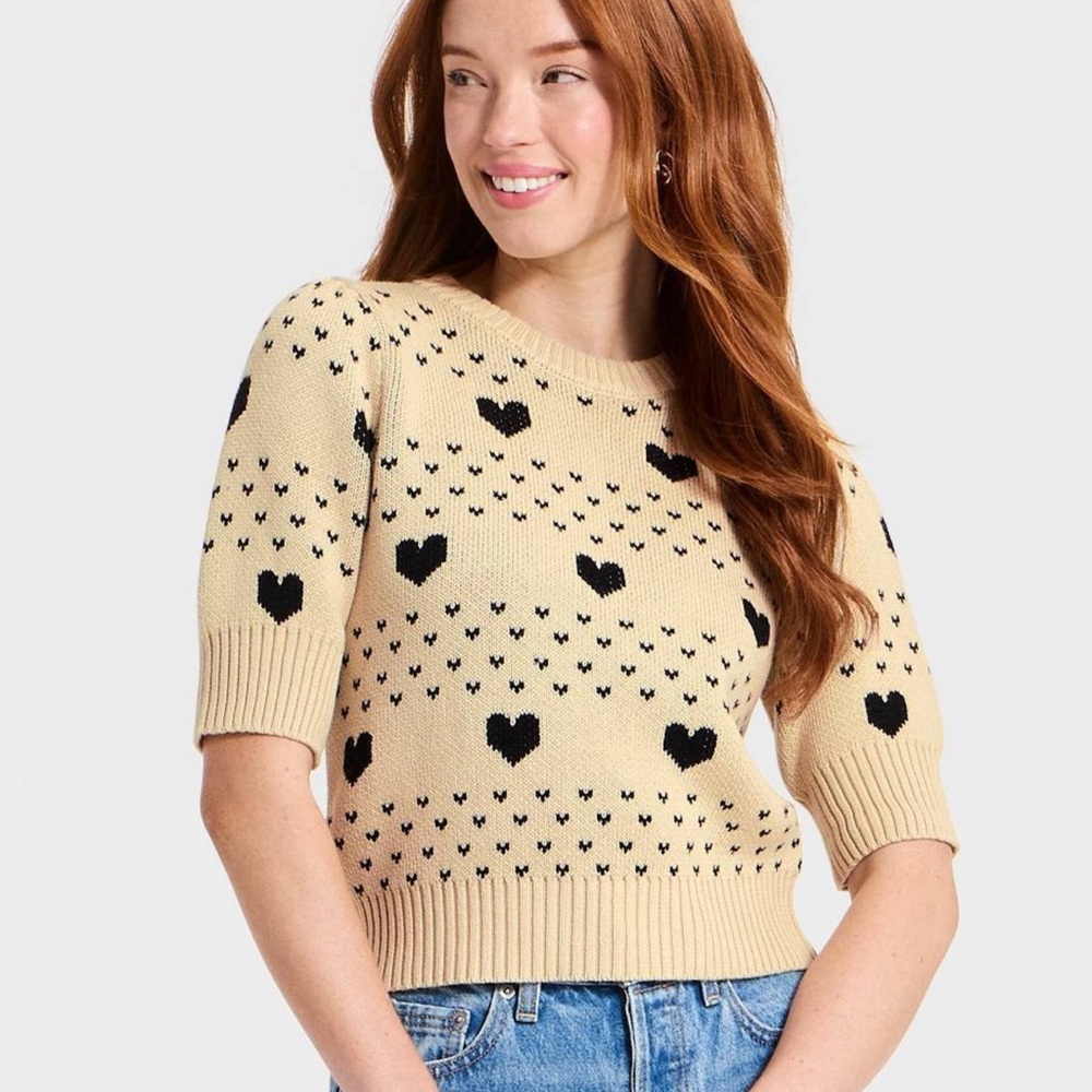 Heart Pattern Beige Short Sleeve Sweater Universal Thread NWT szS - Picture 3 of 9